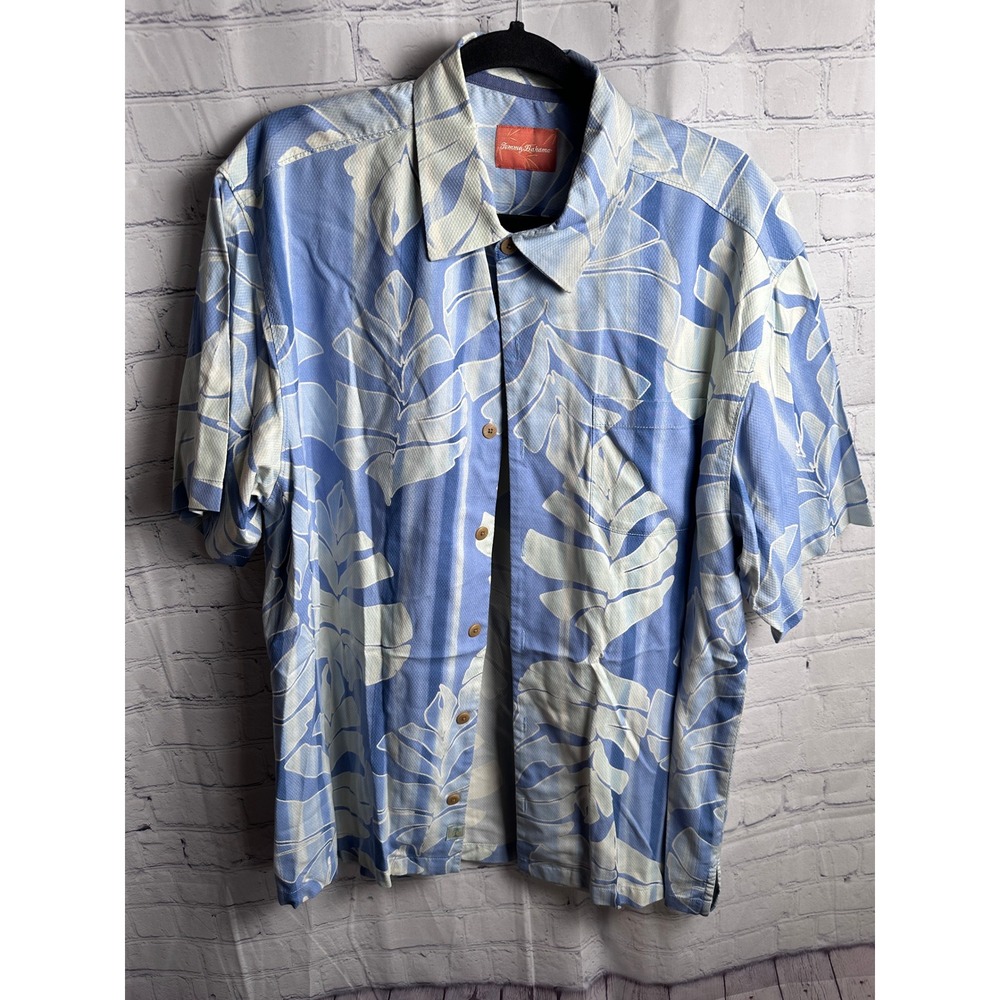 Tommy Bahama Floral Camp Shirt Button Up Short‎ Sleeve Blue Size L